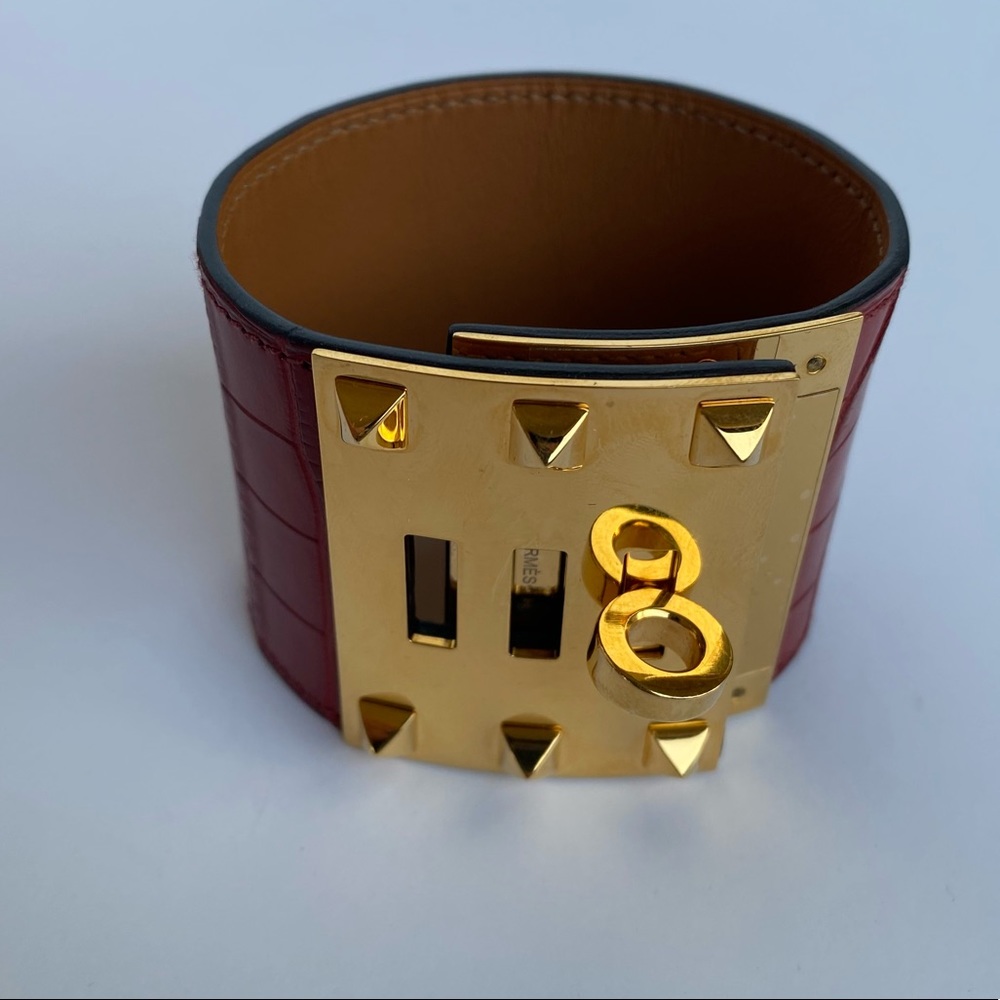 SOLD HERMÈS Kelly Dog Extreme cuff red alligator gold - Picture 9 of 12